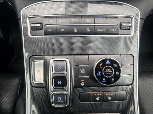 Hyundai Santa Fe IV Рестайлинг с пробегом 2021 года, цена 3 150 000 рублей, 133459 км, внедорожник, Автокод Объявления