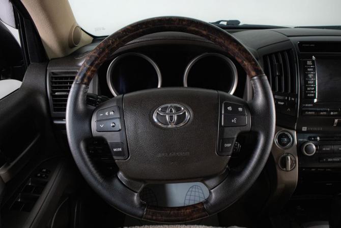 Toyota Land Cruiser 200 Series с пробегом 2011 года, цена 3 259 000 рублей, 374350 км, внедорожник, Автокод Объявления