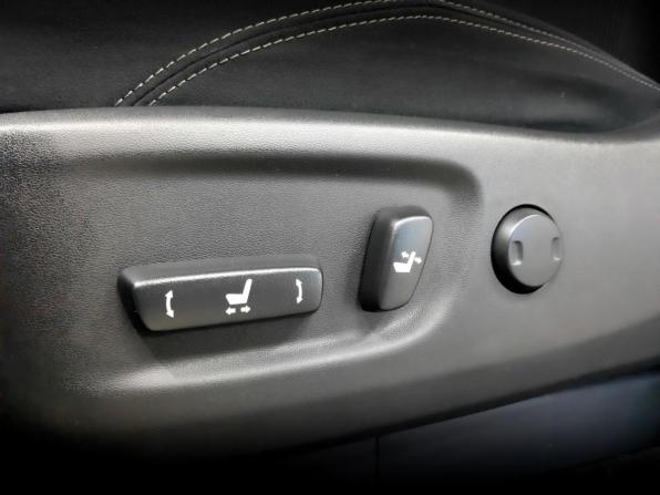 Toyota Land Cruiser Prado 150 Series Рестайлинг 3 с пробегом 2020 года, цена 5 935 000 рублей, 52428 км, внедорожник, Автокод Объявления