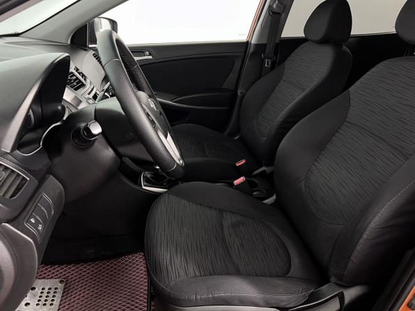 Hyundai Solaris I Рестайлинг с пробегом 2015 года, цена 870 000 рублей, 198000 км, седан, Автокод Объявления