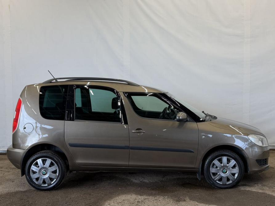 Skoda Roomster I Рестайлинг Псков  - изображение 8