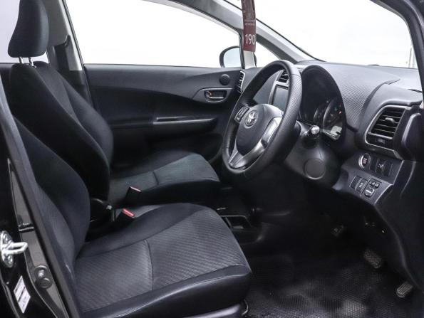 Toyota Ractis II с пробегом 2011 года, цена 790 000 рублей, 92260 км, хэтчбек, Автокод Объявления