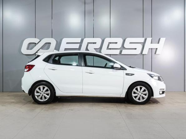 Kia Rio III Рестайлинг с пробегом 2017 года, цена 1 064 000 рублей, 136828 км, хэтчбек, Автокод Объявления