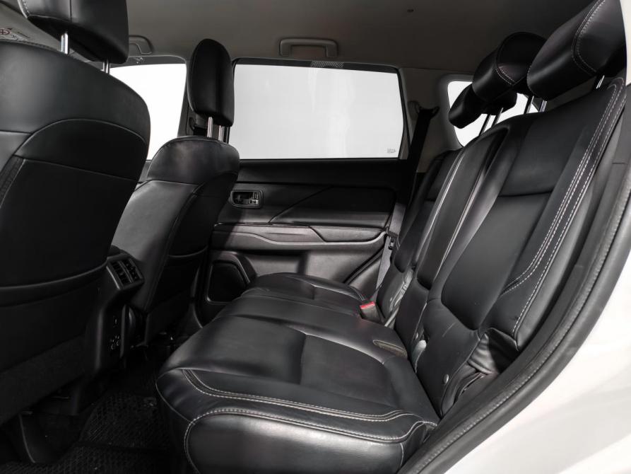Mitsubishi Outlander III Рестайлинг 3 Санкт-Петербург  - изображение 13