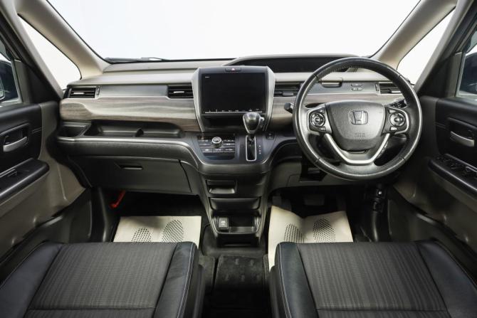 Honda Freed II с пробегом 2018 года, цена 1 689 000 рублей, 83000 км, компактвэн, Автокод Объявления