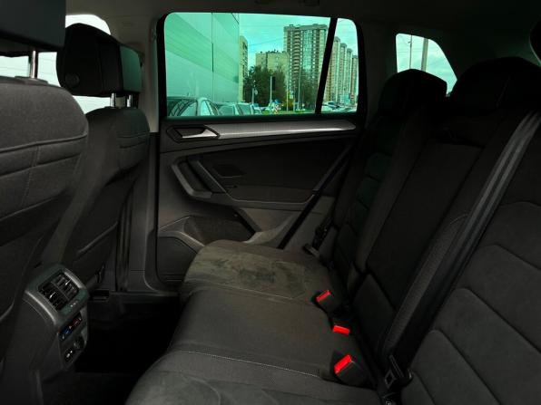 Volkswagen Tiguan II Рестайлинг с пробегом 2021 года, цена 2 505 700 рублей, 85756 км, внедорожник, Автокод Объявления