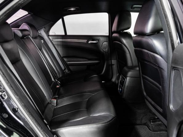 Chrysler 300C II с пробегом 2012 года, цена 1 399 000 рублей, 141397 км, седан, Автокод Объявления