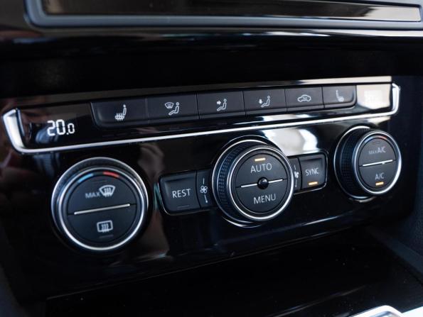 Volkswagen Passat B8 с пробегом 2016 года, цена 2 450 000 рублей, 109094 км, седан, Автокод Объявления