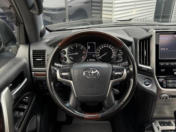 Toyota Land Cruiser 200 Series Рестайлинг 2 с пробегом 2016 года, цена 5 750 000 рублей, 203800 км, внедорожник, Автокод Объявления