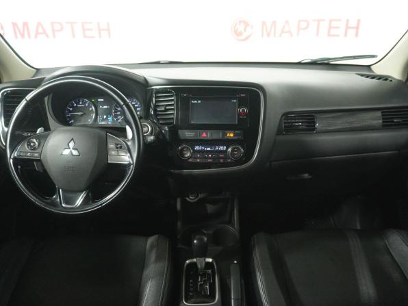 Mitsubishi Outlander III Рестайлинг 2 с пробегом 2016 года, цена 1 780 000 рублей, 181906 км, внедорожник, Автокод Объявления