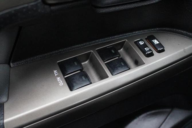 Toyota Land Cruiser 200 Series с пробегом 2008 года, цена 1 899 000 рублей, 487000 км, внедорожник, Автокод Объявления