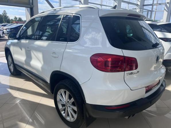 Volkswagen Tiguan I Рестайлинг с пробегом 2012 года, цена 1 241 000 рублей, 174000 км, внедорожник, Автокод Объявления