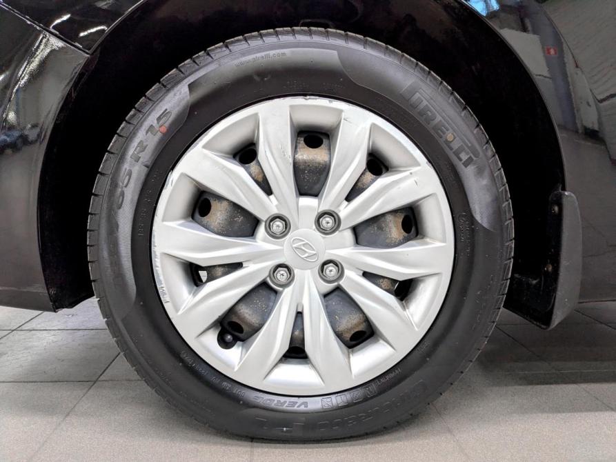 Hyundai Solaris II Москва  - изображение 18