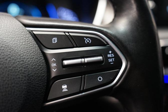 Hyundai Santa Fe IV с пробегом 2019 года, цена 3 099 000 рублей, 180750 км, внедорожник, Автокод Объявления