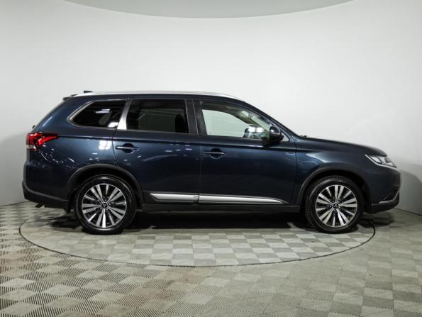 Mitsubishi Outlander III Рестайлинг 3 с пробегом 2020 года, цена 1 749 777 рублей, 197823 км, внедорожник, Автокод Объявления