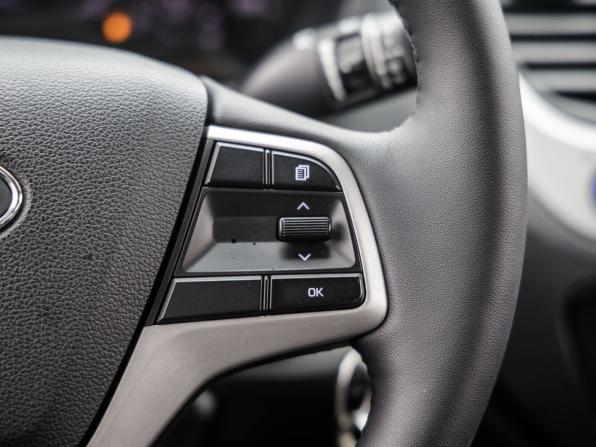 Hyundai Solaris II с пробегом 2017 года, цена 958 000 рублей, 203505 км, седан, Автокод Объявления