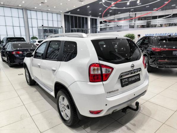 Nissan Terrano III (D10) с пробегом 2022 года, цена 1 900 000 рублей, 61360 км, внедорожник, Автокод Объявления