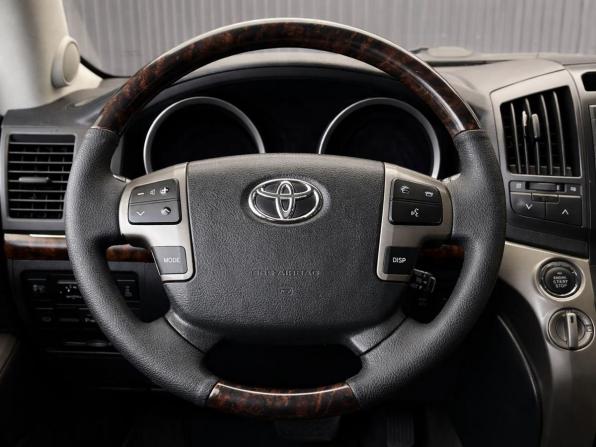 Toyota Land Cruiser 200 Series с пробегом 2011 года, цена 2 897 000 рублей, 252338 км, внедорожник, Автокод Объявления