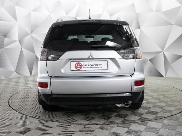Mitsubishi Outlander II Рестайлинг с пробегом 2010 года, цена 1 215 000 рублей, 230000 км, внедорожник, Автокод Объявления
