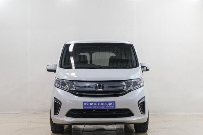 Honda Stepwgn V Рестайлинг с пробегом 2019 года, цена 1 969 000 рублей, 104000 км, минивэн, Автокод Объявления