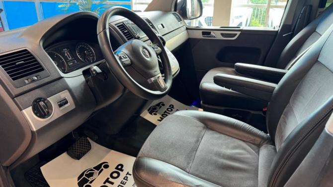 Volkswagen Multivan T5 Рестайлинг с пробегом 2012 года, цена 2 800 000 рублей, 432881 км, минивэн, Автокод Объявления