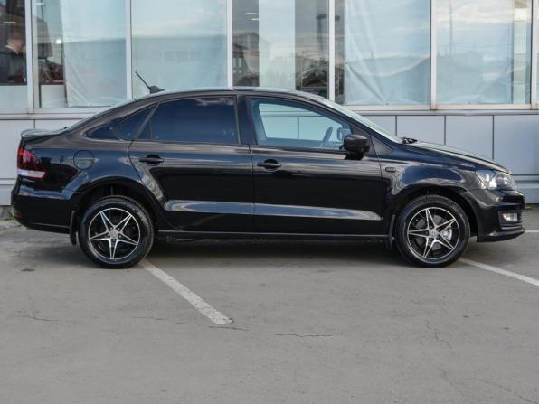 Volkswagen Polo V Рестайлинг с пробегом 2018 года, цена 1 245 000 рублей, 115817 км, седан, Автокод Объявления