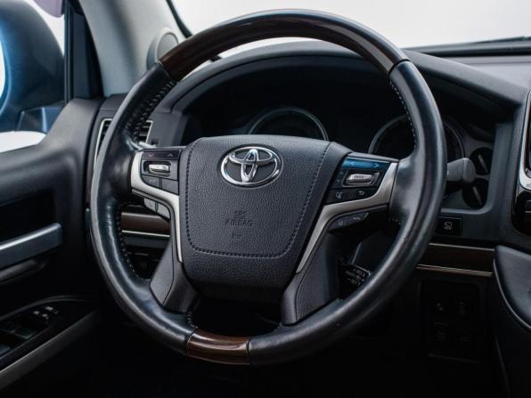 Toyota Land Cruiser 200 Series Рестайлинг 2 с пробегом 2017 года, цена 5 278 000 рублей, 197142 км, внедорожник, Автокод Объявления