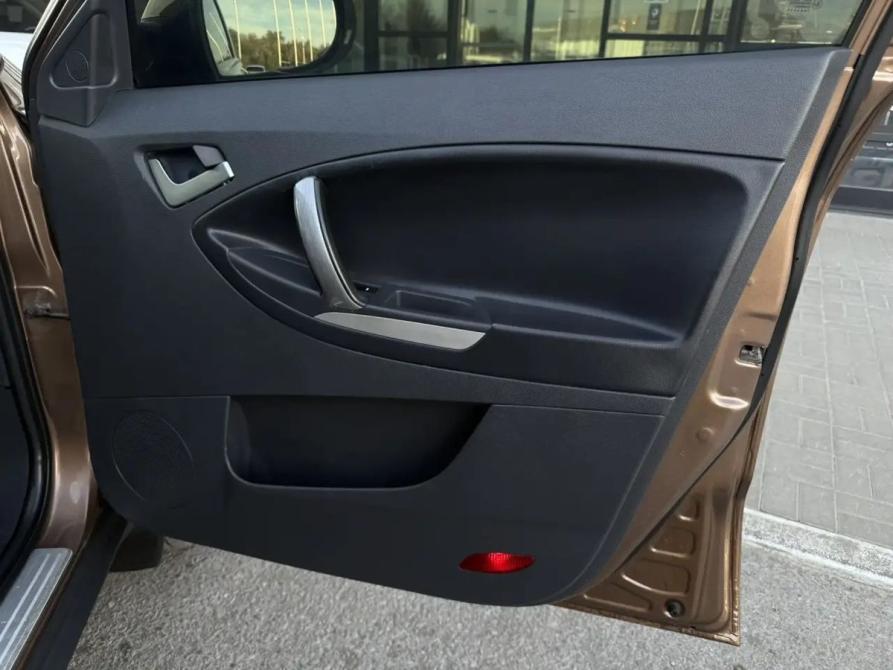 Geely Emgrand X7 I Волгоград  - изображение 21