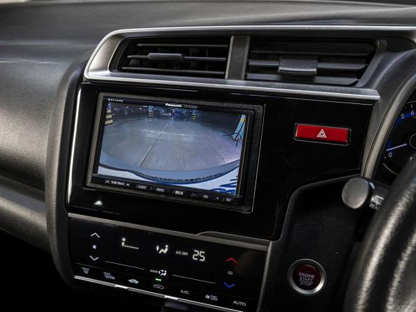 Honda Fit III с пробегом 2014 года, цена 950 000 рублей, 151838 км, хэтчбек, Автокод Объявления