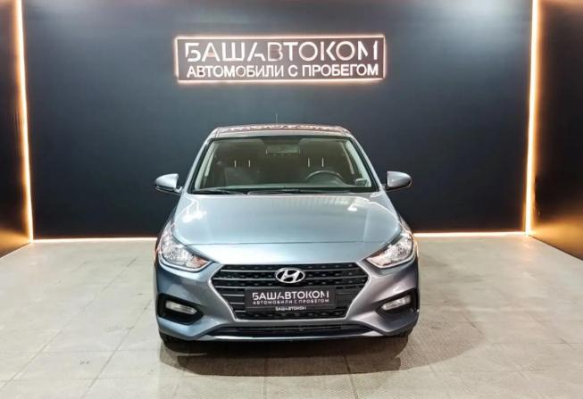 Hyundai Solaris II с пробегом 2017 года, цена 1 280 000 рублей, 76853 км, седан, Автокод Объявления
