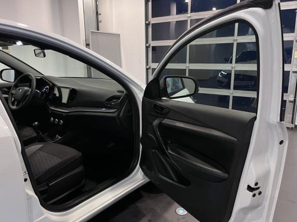 Lada (ВАЗ) Vesta I Рестайлинг (NG) с пробегом 2023 года, цена 999 000 рублей, 45997 км, седан, Автокод Объявления