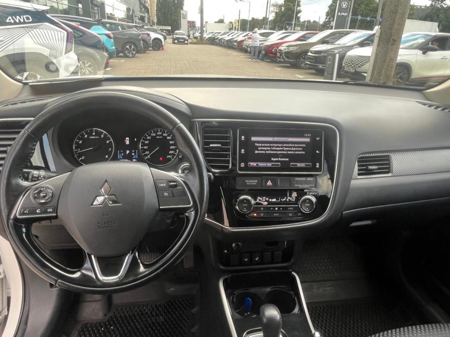 Mitsubishi Outlander III Рестайлинг 2 Санкт-Петербург  - изображение 8