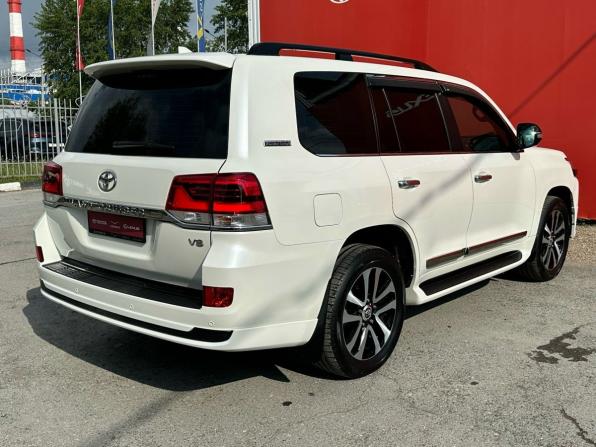 Toyota Land Cruiser 200 Series Рестайлинг 2 с пробегом 2019 года, цена 6 790 000 рублей, 175575 км, внедорожник, Автокод Объявления