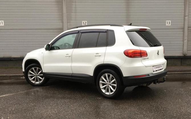 Volkswagen Tiguan I Рестайлинг с пробегом 2015 года, цена 1 079 000 рублей, 175104 км, внедорожник, Автокод Объявления