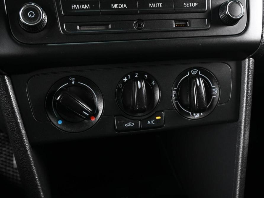 Volkswagen Polo V Рестайлинг Ростов-на-Дону  - изображение 13