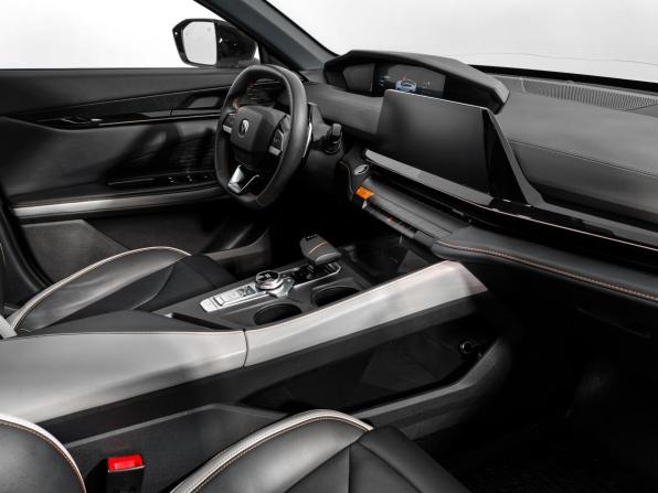 Changan UNI-V I с пробегом 2024 года, цена 2 150 000 рублей, 38500 км, лифтбек, Автокод Объявления