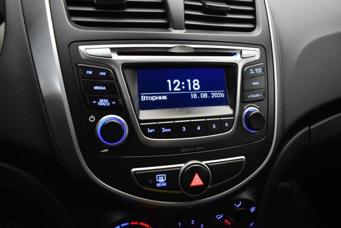 Hyundai Solaris I Рестайлинг с пробегом 2016 года, цена 850 000 рублей, 193837 км, седан, Автокод Объявления