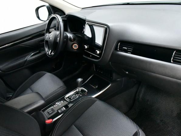 Mitsubishi Outlander III Рестайлинг 3 с пробегом 2022 года, цена 2 970 000 рублей, 54576 км, внедорожник, Автокод Объявления
