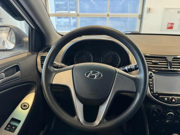 Hyundai Solaris I Рестайлинг с пробегом 2015 года, цена 950 000 рублей, 129866 км, седан, Автокод Объявления
