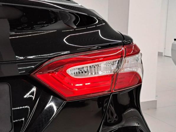 Toyota Camry VIII (XV70) Рестайлинг с пробегом 2021 года, цена 2 290 000 рублей, 111417 км, седан, Автокод Объявления