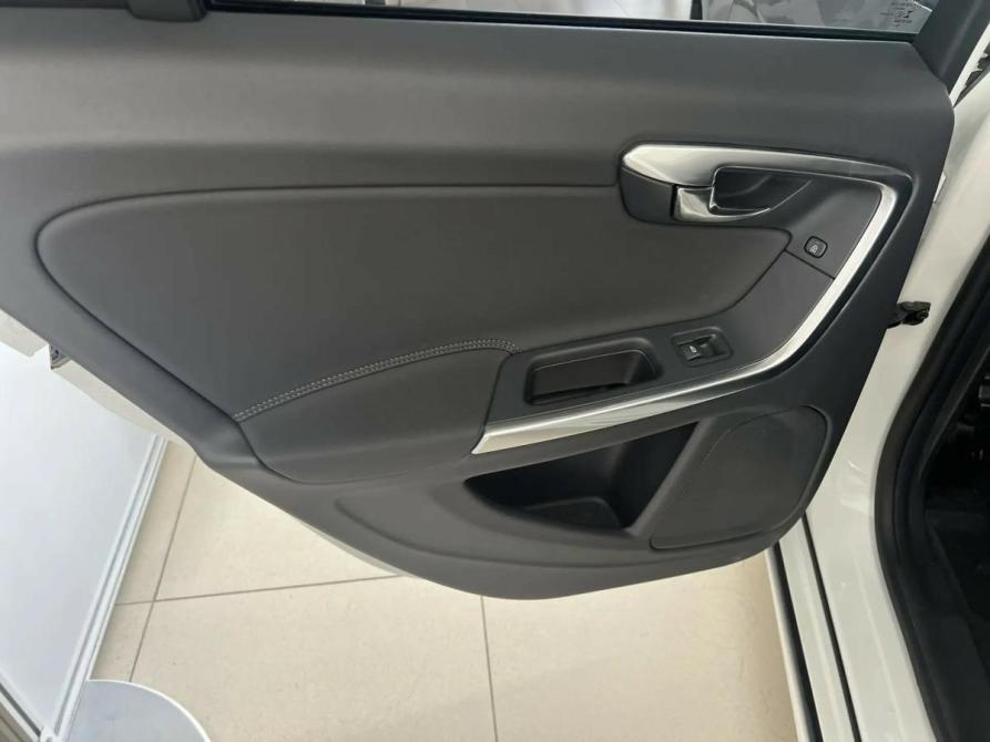 Volvo S60 II Рестайлинг Уфа  - изображение 21