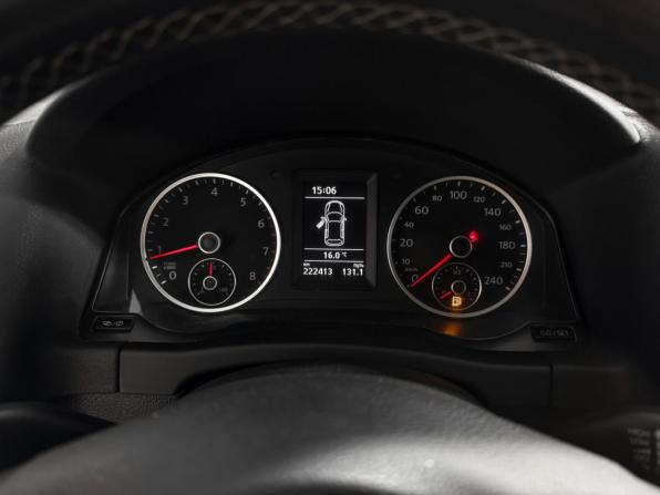 Volkswagen Tiguan I Рестайлинг с пробегом 2016 года, цена 899 000 рублей, 222412 км, внедорожник, Автокод Объявления
