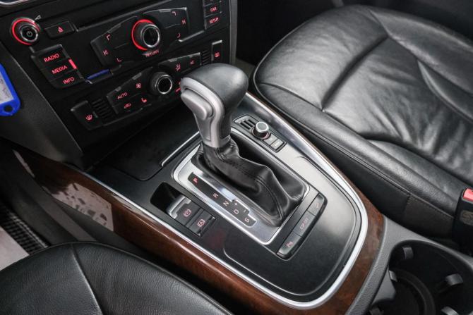 Audi Q5 I (8R) с пробегом 2008 года, цена 1 239 000 рублей, 114000 км, внедорожник, Автокод Объявления