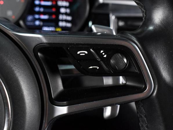 Porsche Macan I с пробегом 2014 года, цена 2 939 000 рублей, 99950 км, внедорожник, Автокод Объявления