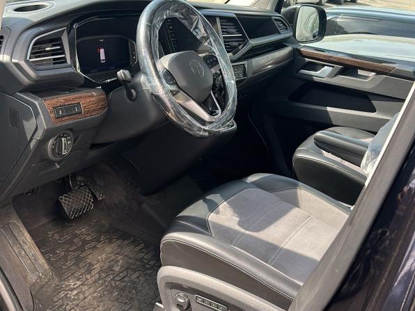 Volkswagen Multivan T6 Рестайлинг с пробегом 2021 года, цена 5 990 000 рублей, 90109 км, минивэн, Автокод Объявления