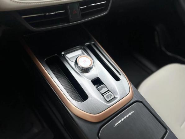 Haval Jolion I с пробегом 2022 года, цена 1 755 000 рублей, 49037 км, внедорожник, Автокод Объявления