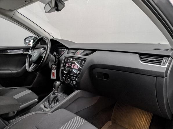 Skoda Octavia III (A7) Рестайлинг с пробегом 2019 года, цена 1 850 000 рублей, 137273 км, лифтбек, Автокод Объявления
