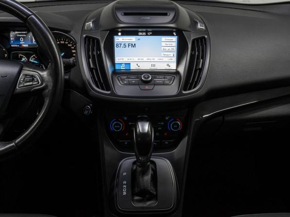 Ford Kuga II Рестайлинг с пробегом 2018 года, цена 1 579 000 рублей, 164216 км, внедорожник, Автокод Объявления