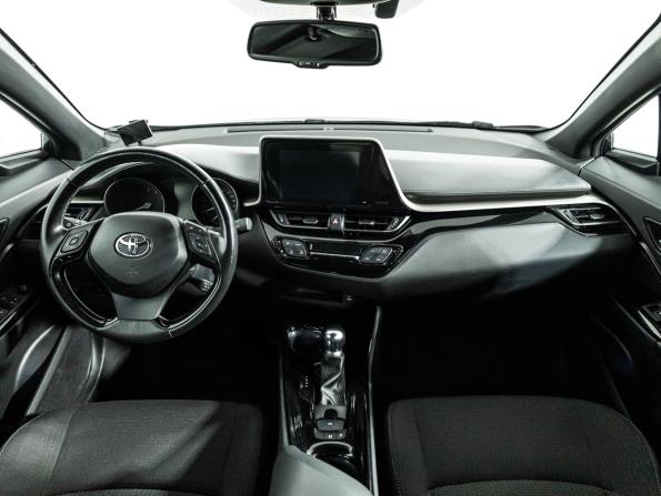 Toyota C-HR I с пробегом 2019 года, цена 1 769 700 рублей, 168032 км, внедорожник, Автокод Объявления
