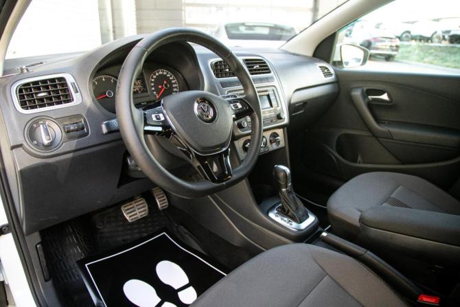 Volkswagen Polo V Рестайлинг с пробегом 2016 года, цена 1 050 000 рублей, 109000 км, седан, Автокод Объявления